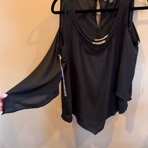 Bold elements Black top